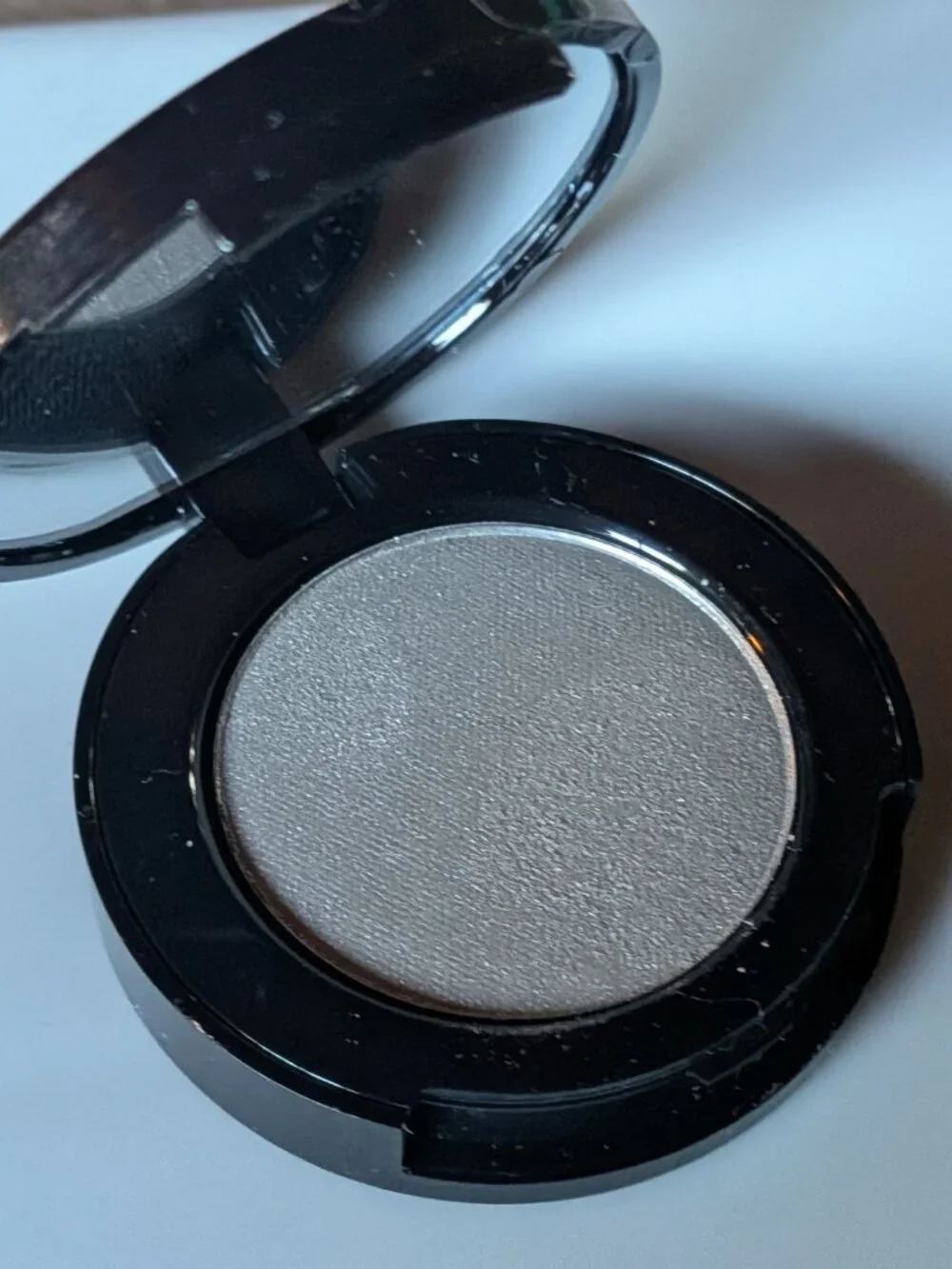 Alima Pure Refillable Pressed Eyeshadow Compact + Refill Pan in Solar
